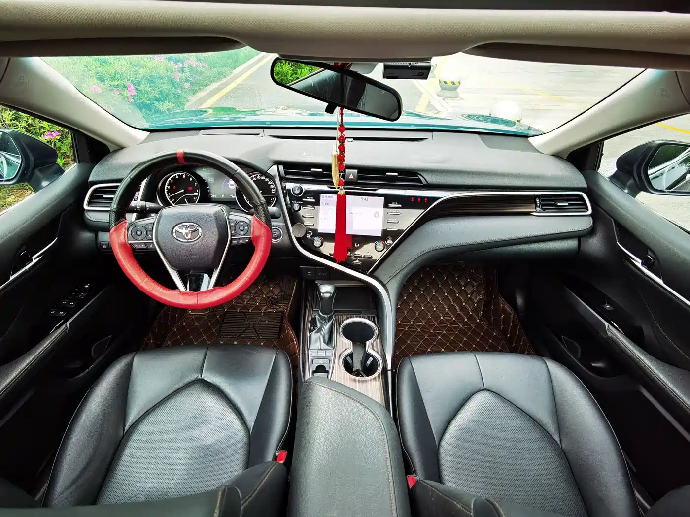 Toyota Camry 2018 2.5G Luxury Edition фото 10