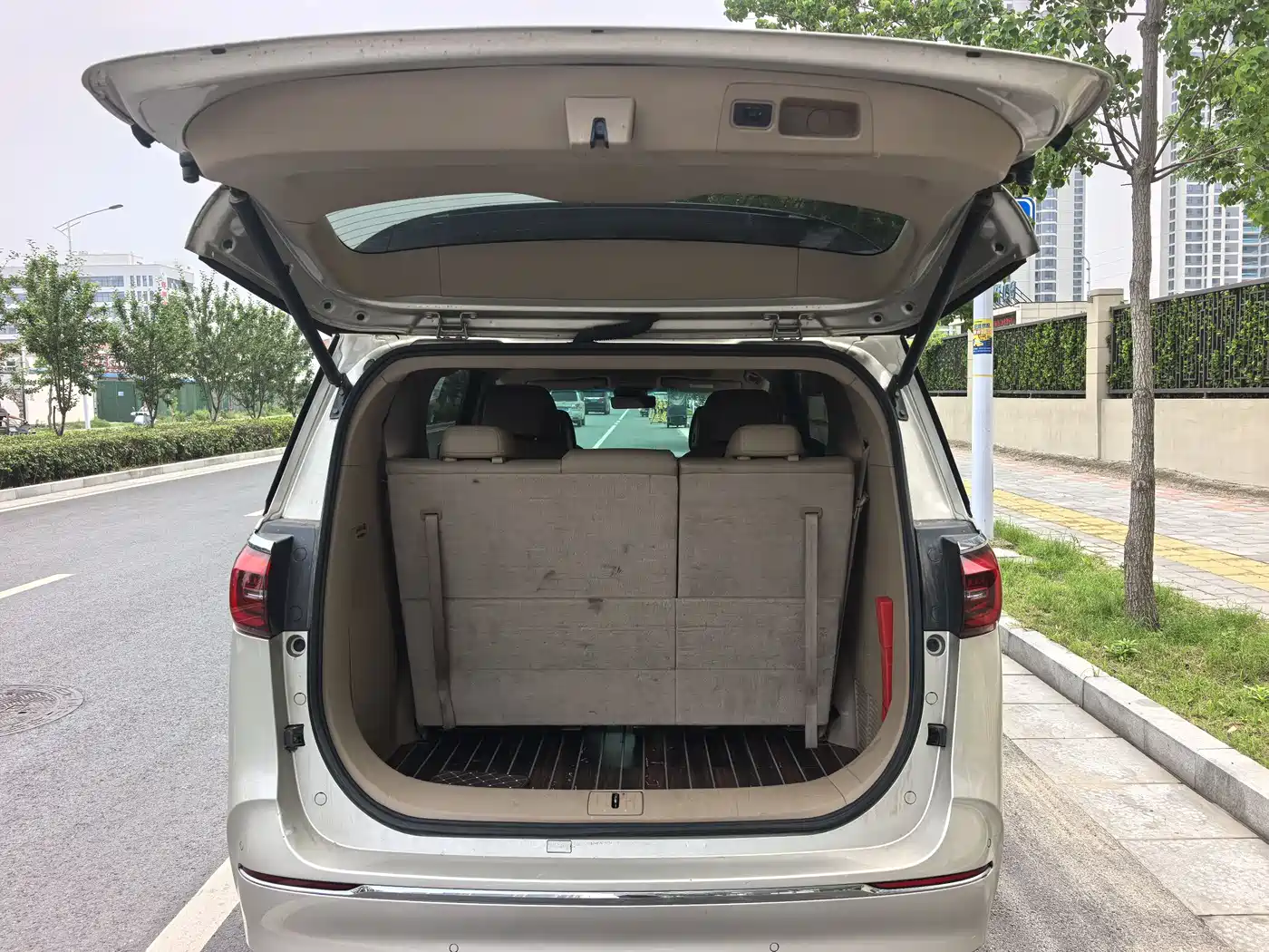 Buick GL8 2020 Model ES Landglory 653T Premium фото 9