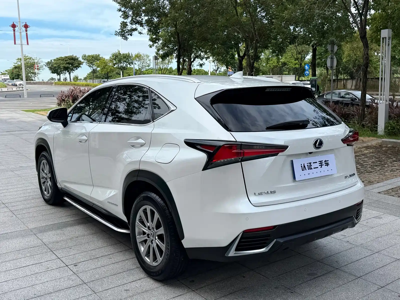 Фото 12 - Lexus NX