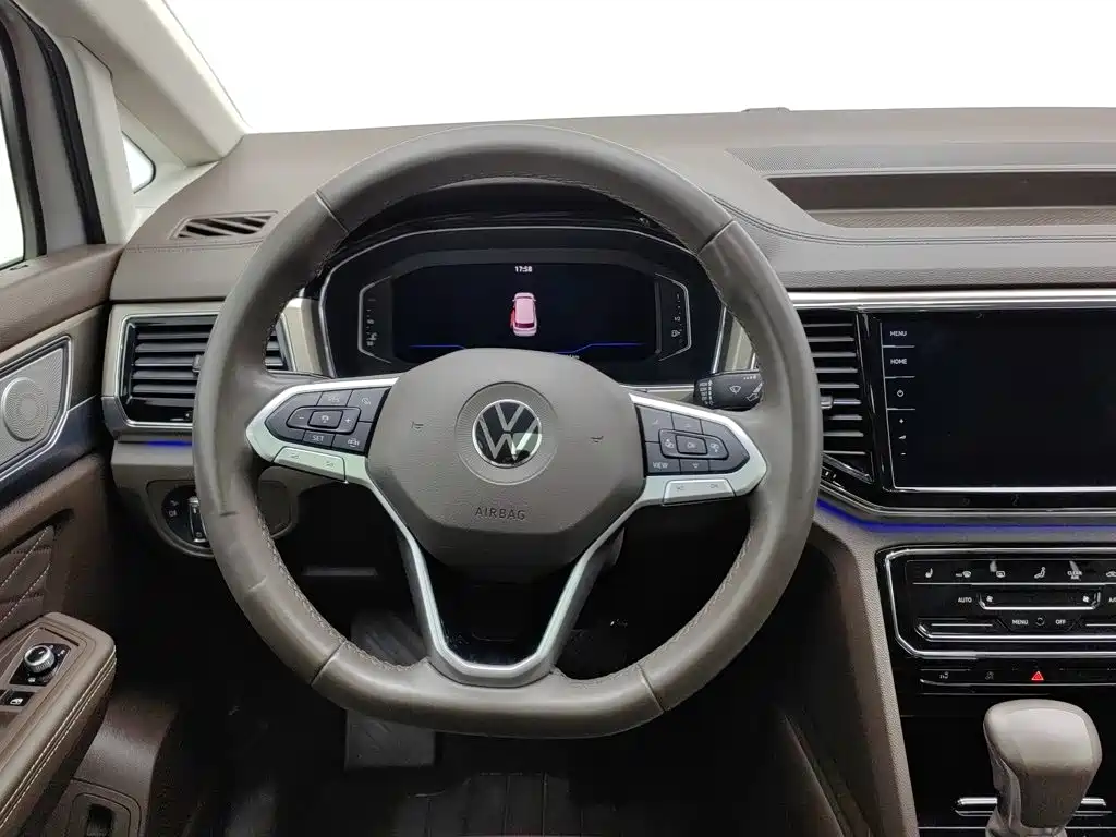 Volkswagen Viloran 2021 2020 380TSI Premium