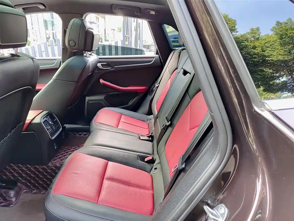 Porsche Macan 2021 Macan 2.0T фото 8