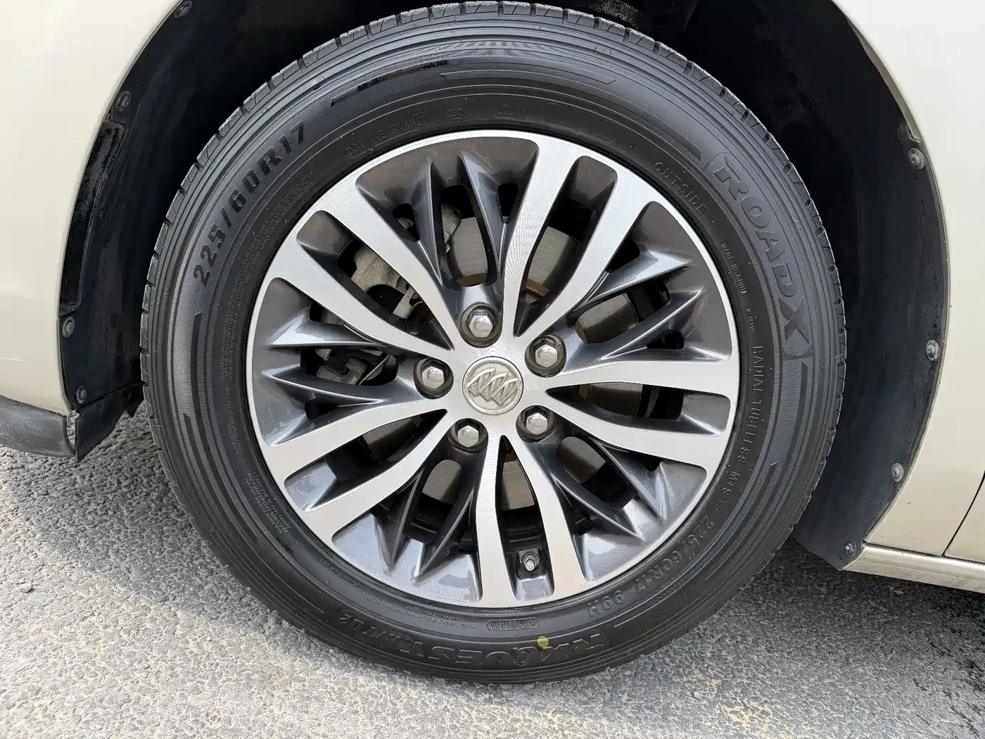 Фото 10 - Buick GL8