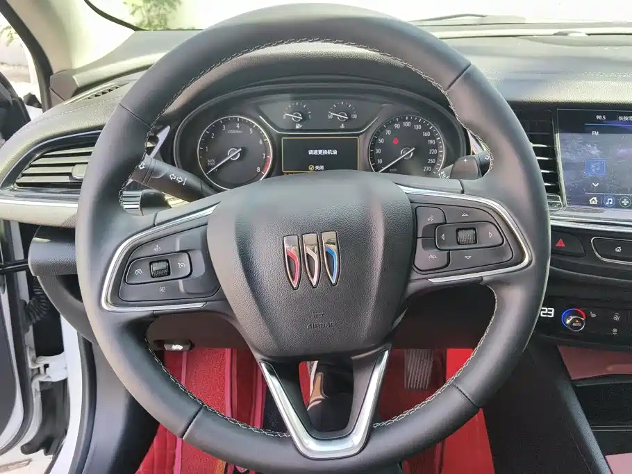 Photo 15 - Buick Regal