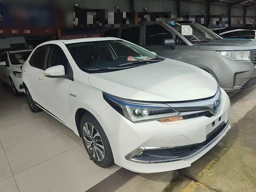 Toyota Corolla 2018 Hybrid 1.8L E-CVT Smart Edition фото 22