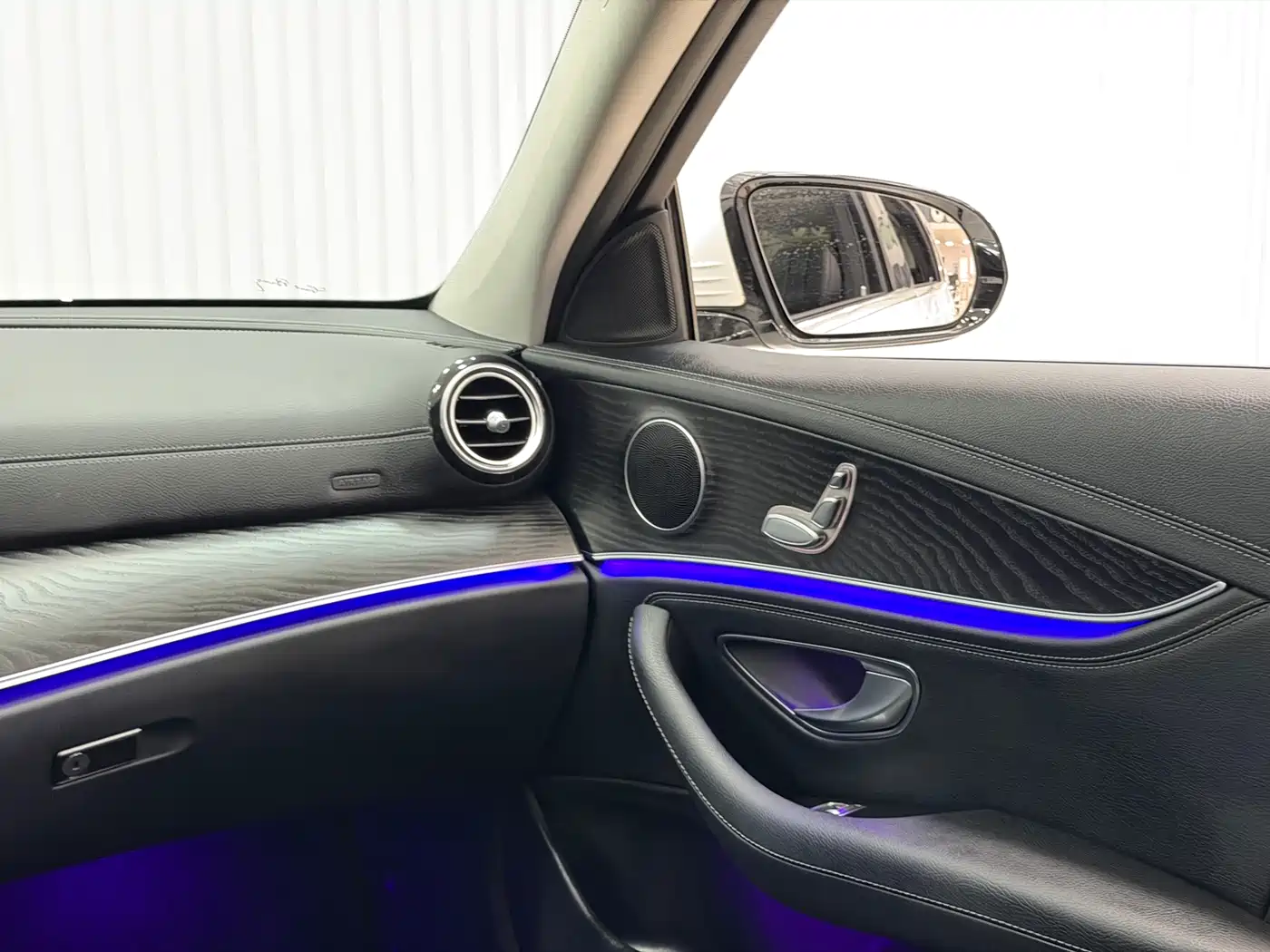 Mercedes-Benz E-Class 2019 E 200 L Sport фото 5