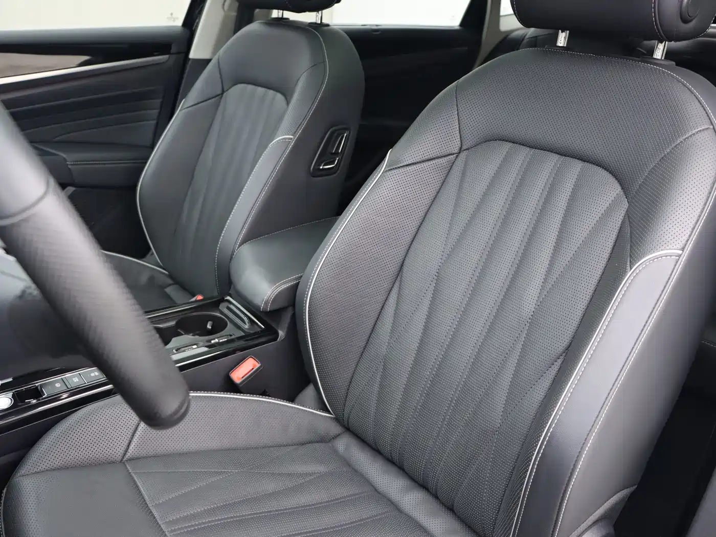 Photo 7 - Volkswagen Passat