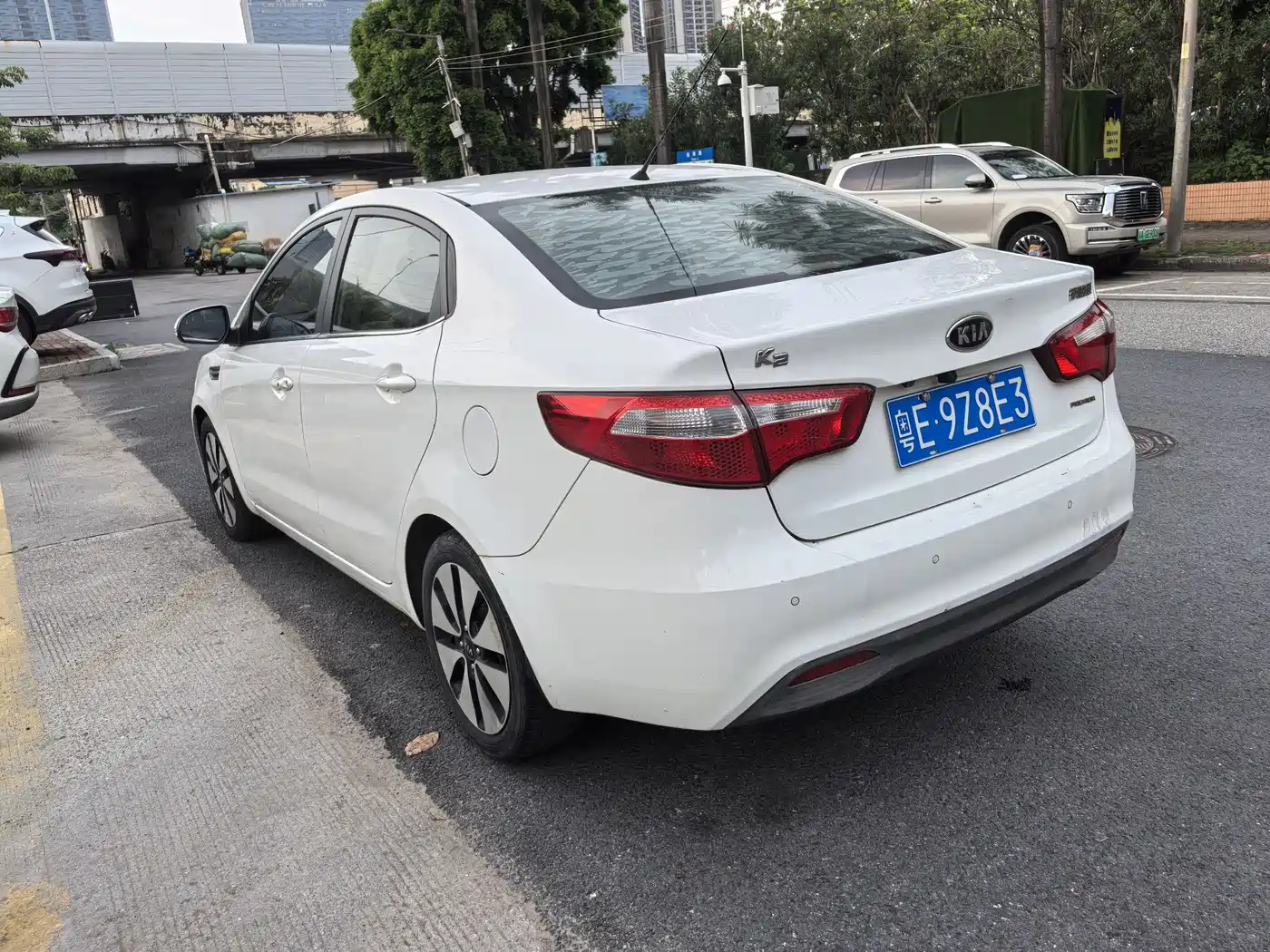 Photo 5 - Kia K2