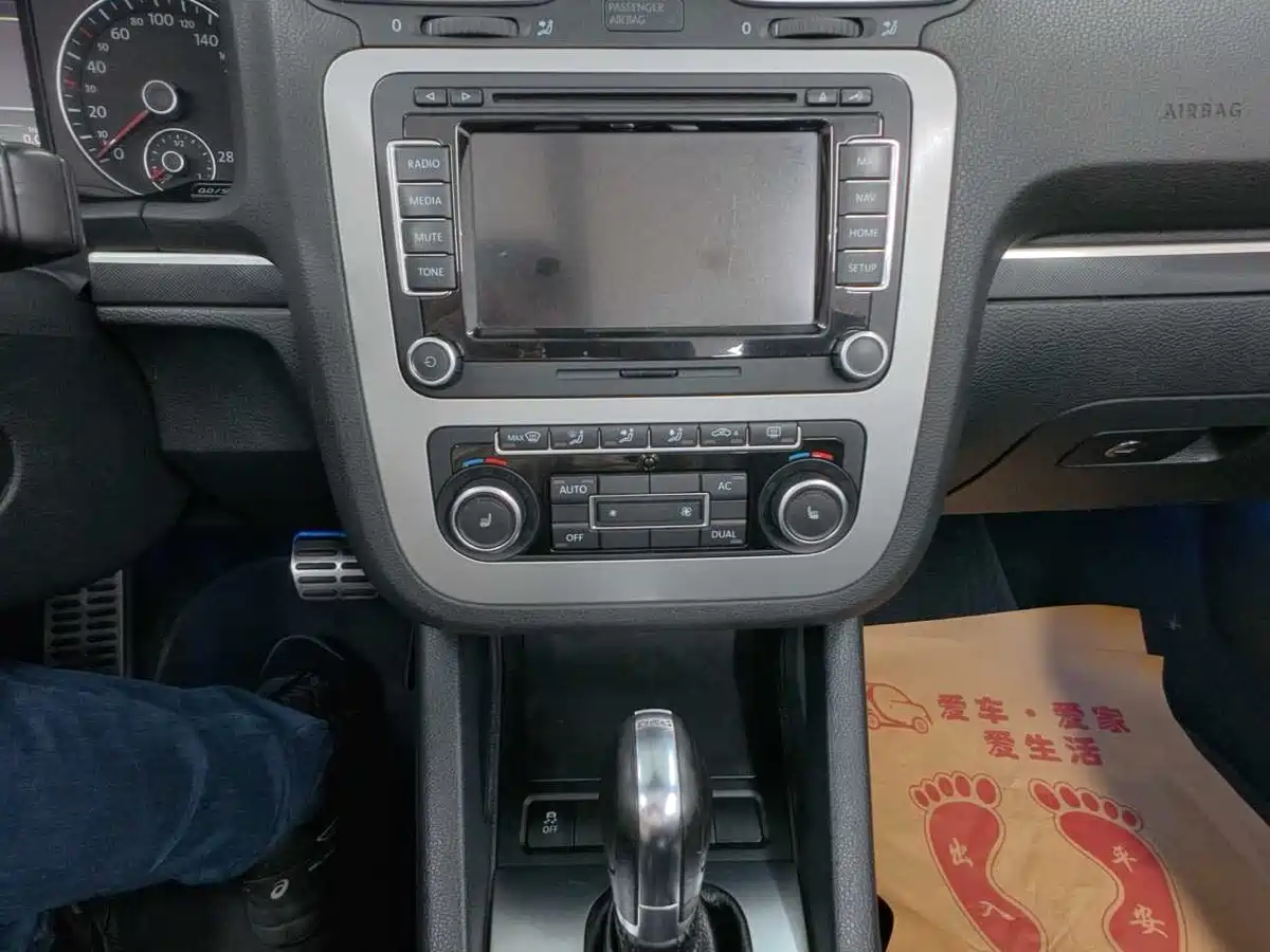 Volkswagen Eos 2011 Model 2.0TSI фото 8