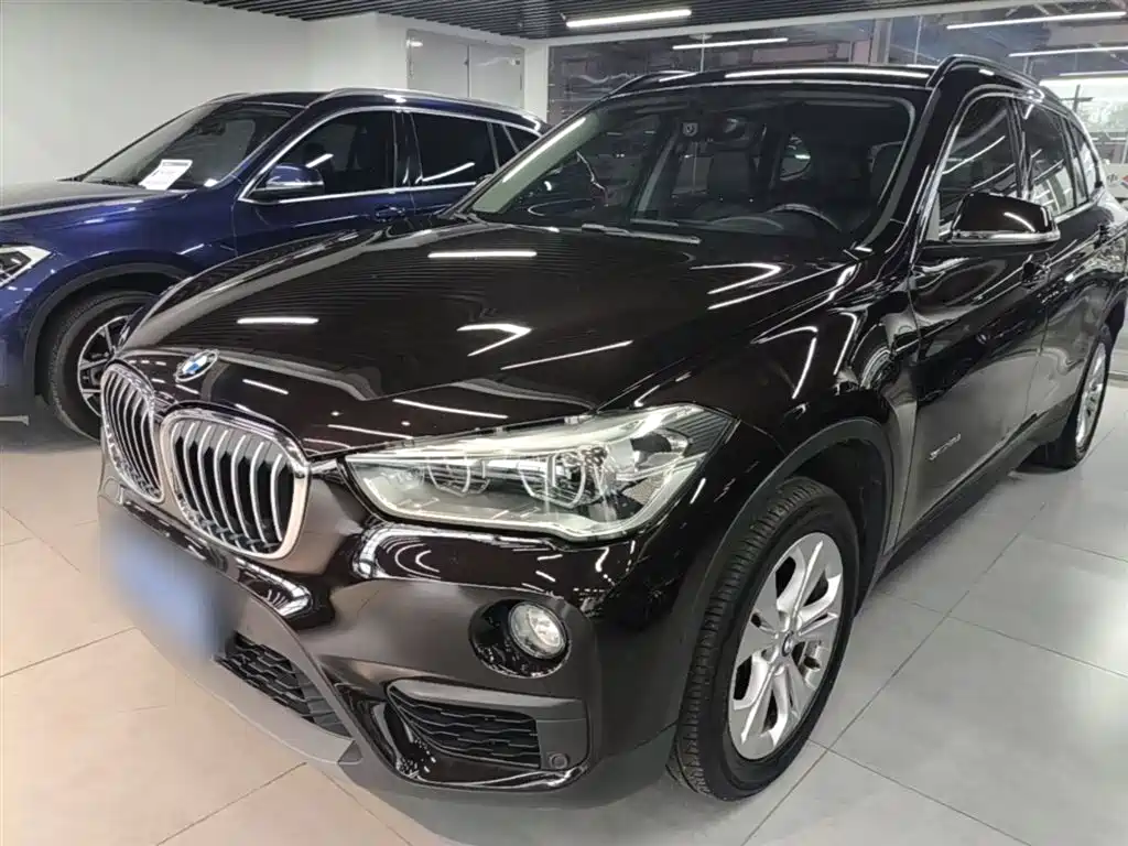 BMW X1 2016 sDrive18Li Premium Model фото 2
