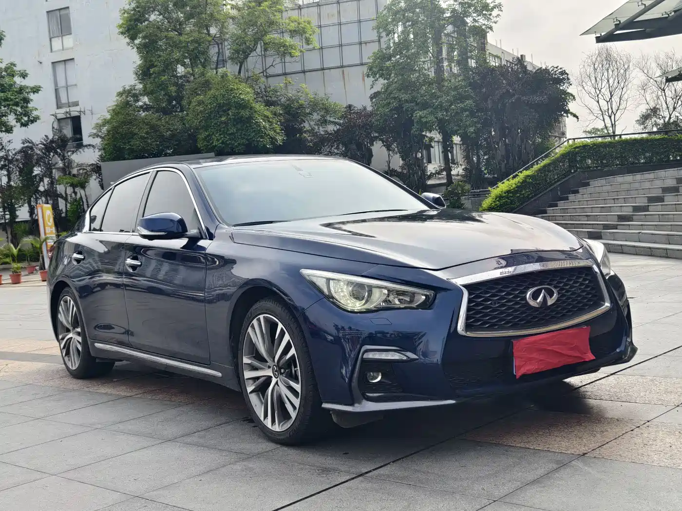 Infiniti Q50L 2022 2.0T Premium Edition фото 3