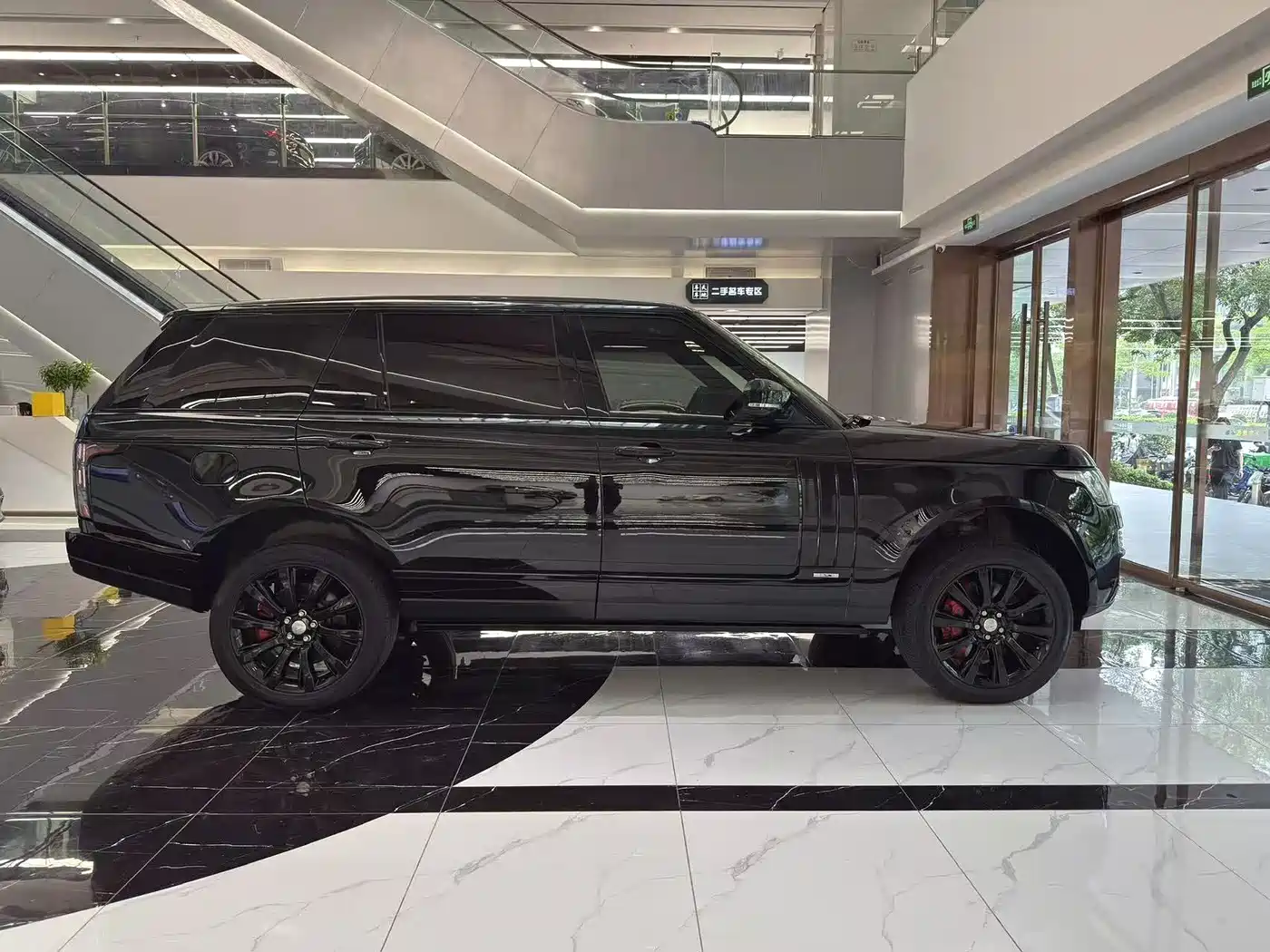 Land Rover Range Rover 2016 3.0 SC V6 Vogue SE Autobiography LWB фото 4