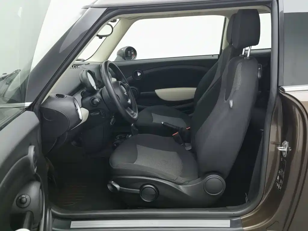 MINI CLUBMAN 2012 2011 1.6L ONE