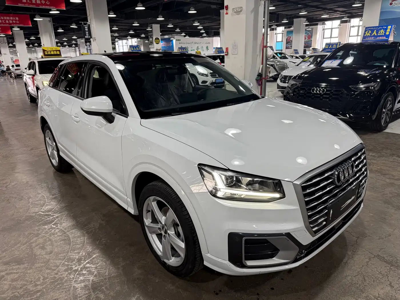 Audi Q2L 2018 35 TFSI Fashion Elegance China V фото 3
