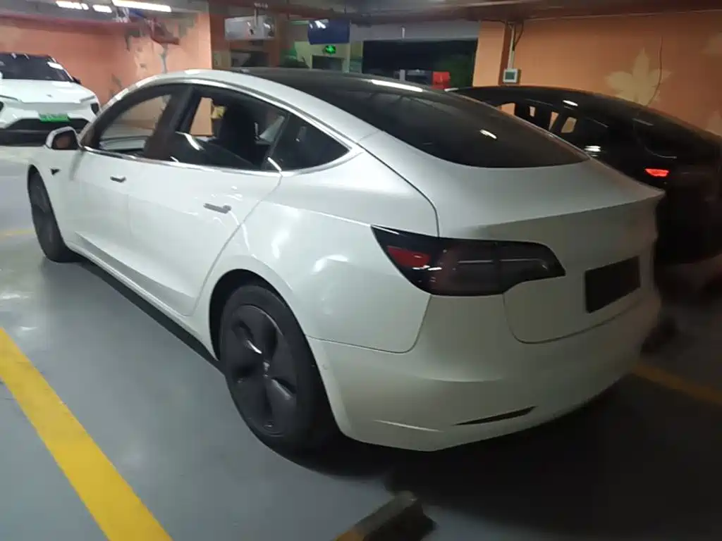 Photo 5 - Tesla Model 3 (Import)