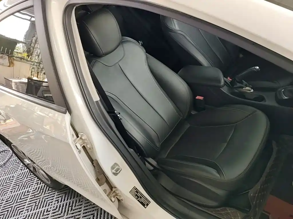Фото 25 - Buick Excelle