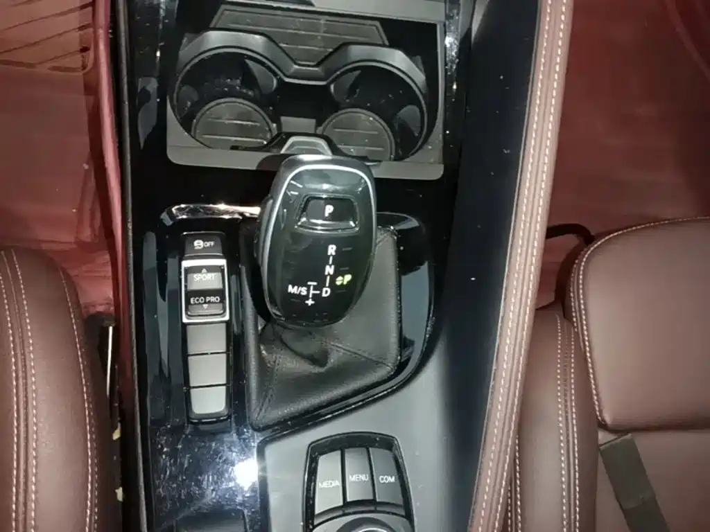 Photo 14 - BMW X2