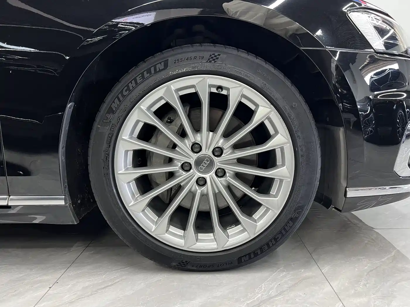 Audi A8 2019 Plus A8L 50 TFSI quattro Comfort фото 18