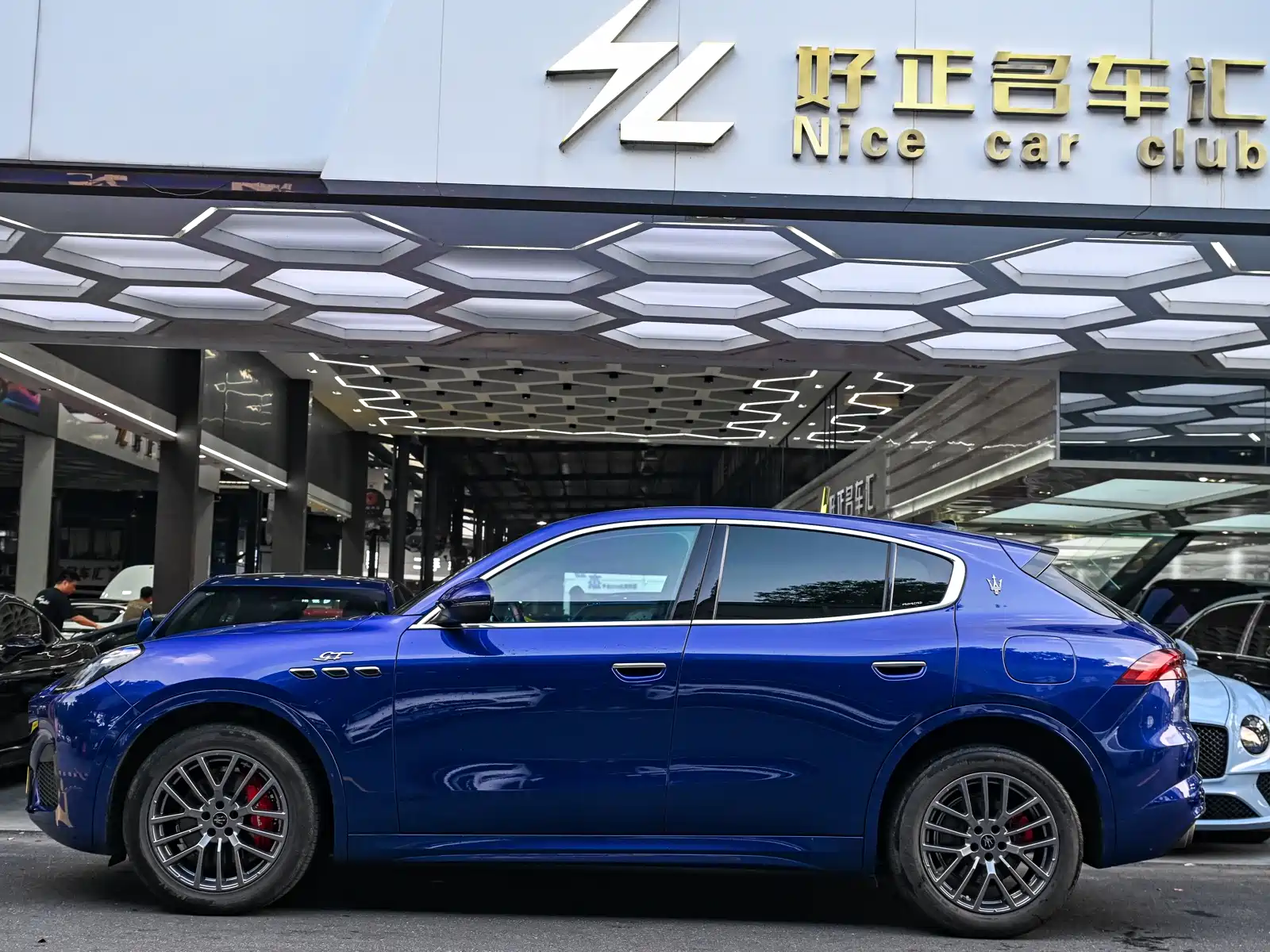 Фото 3 - Maserati Grecale
