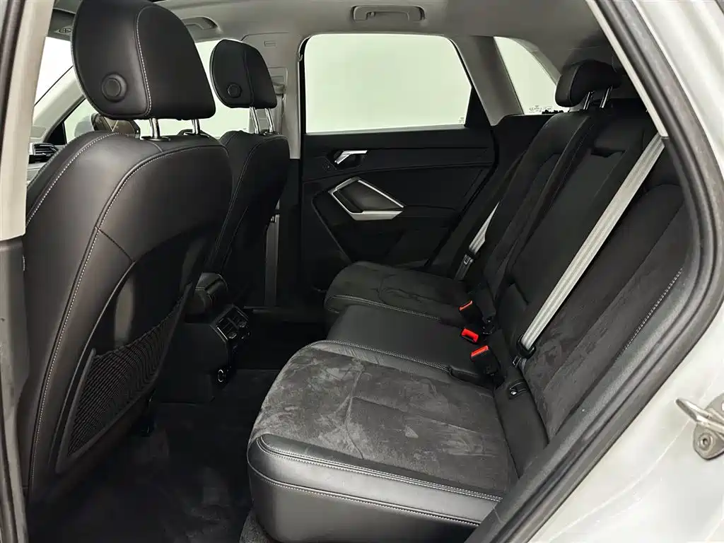 Audi Q3 2023 35 TFSI Fashion Dynamic (1.4T) фото 21