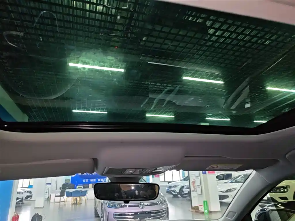 Volkswagen Lavida 2024 Model 300TSI DSG Starlight Leading Edition фото 18