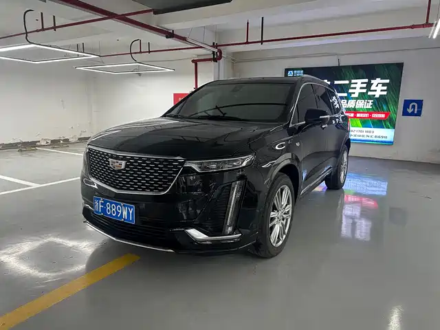 CADILLAC XT6