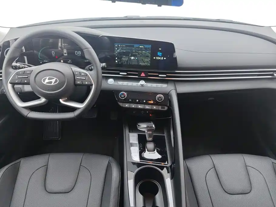 Hyundai Elantra 2026