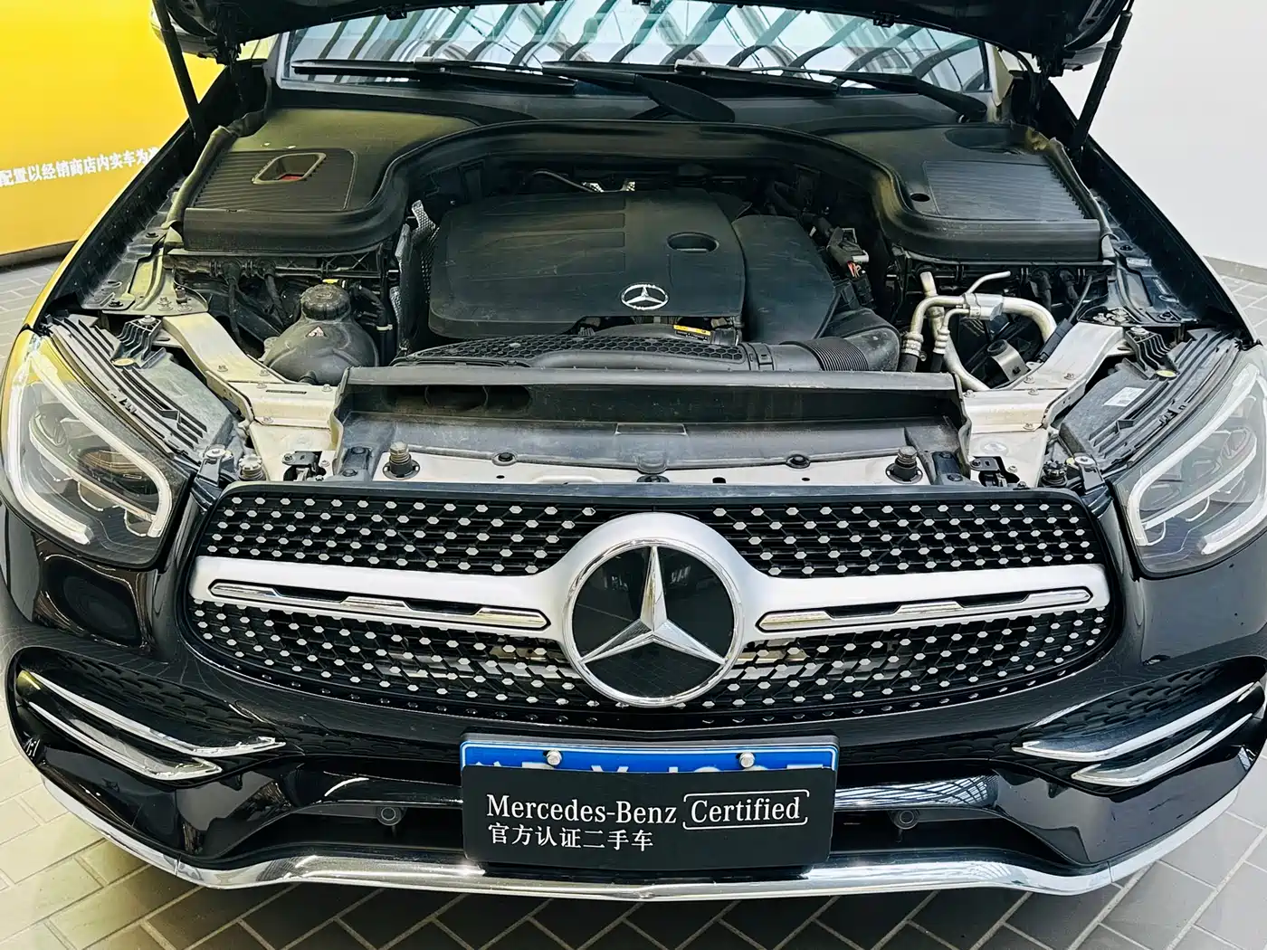MERCEDES-BENZ GLC