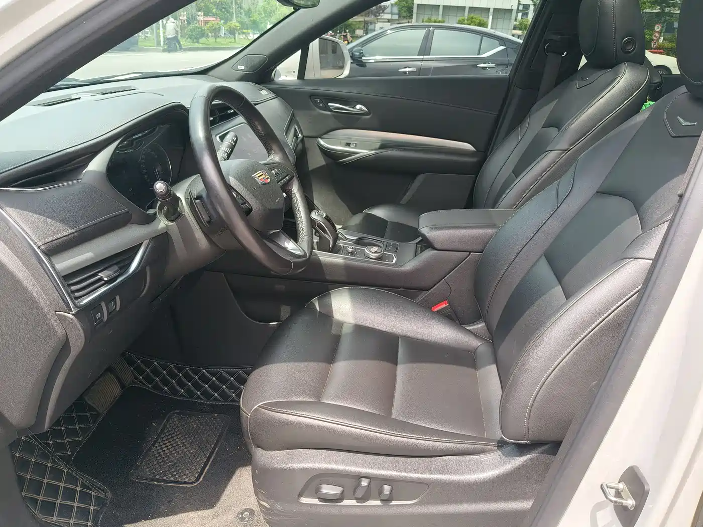 Cadillac XT4 2018 28T FWD Leading Edition фото 8