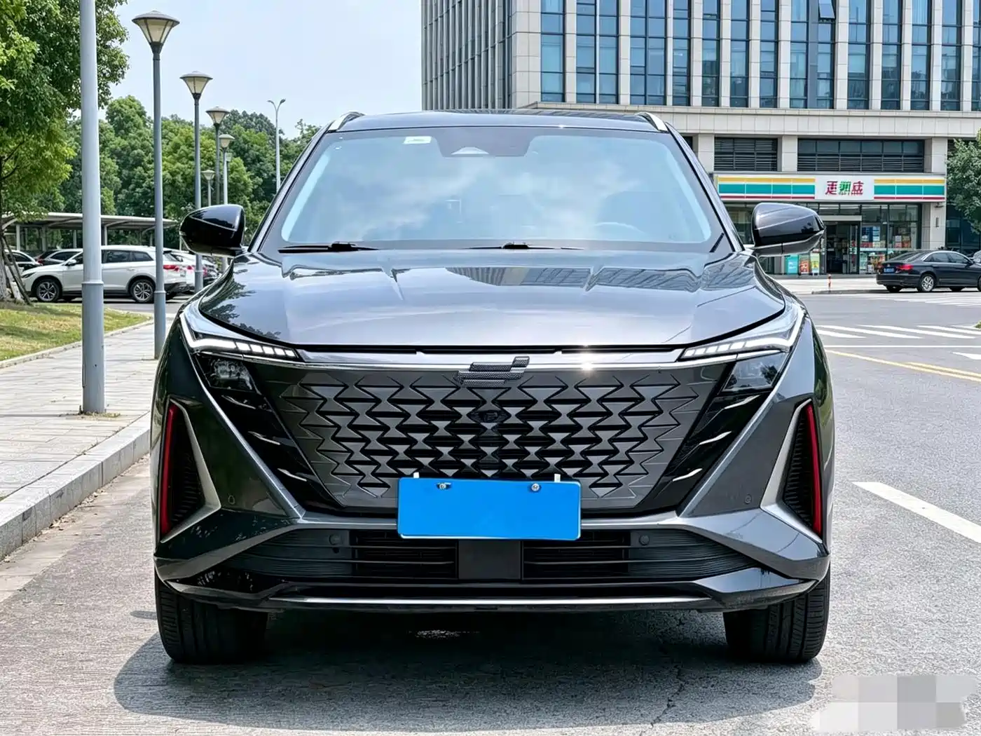Changan Oshan Z6 2022 2022 Blue Whale 1.5T DCT Intelligent Enjoyment