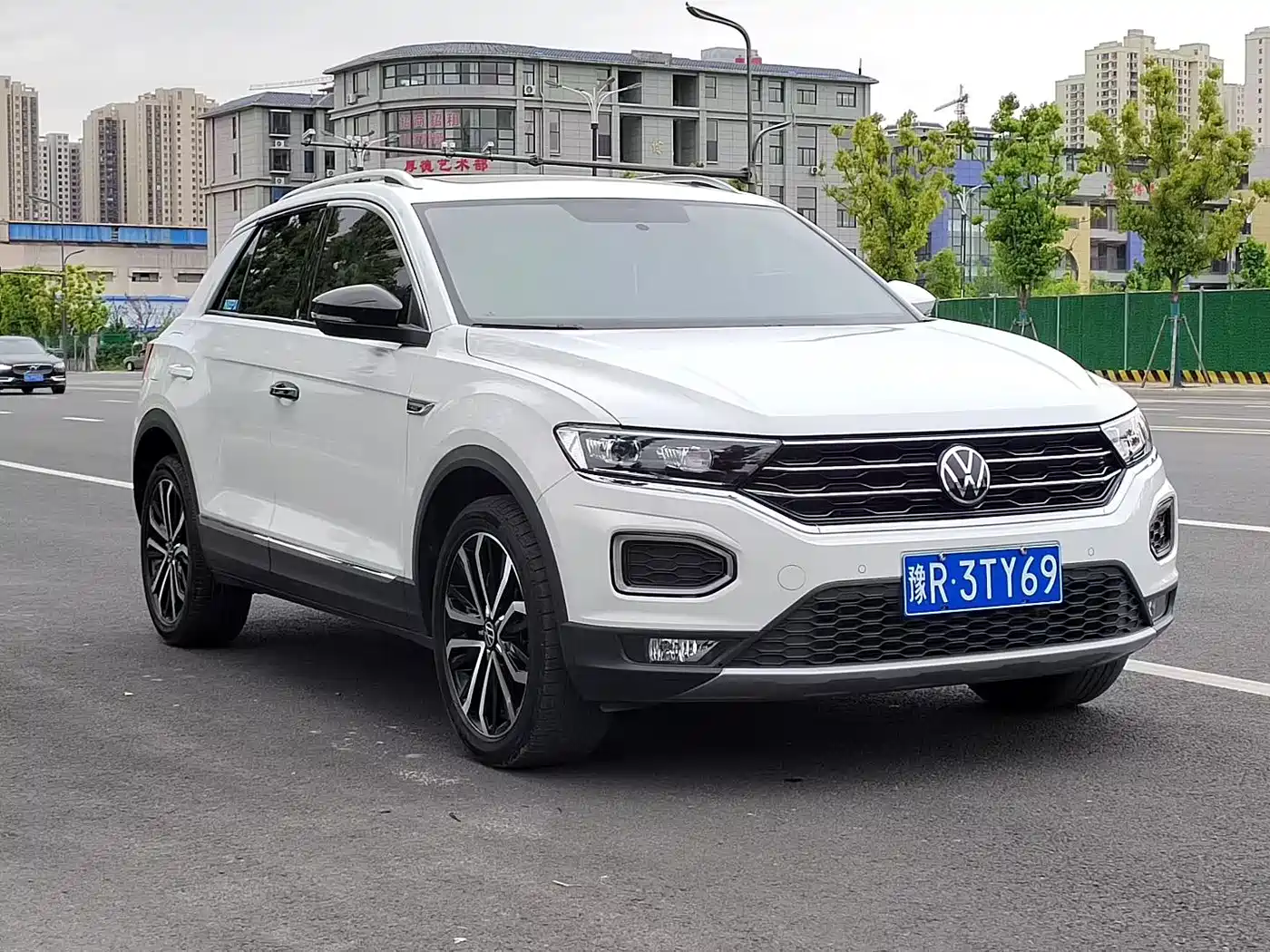 Volkswagen T-ROC 2022 280TSI DSG 2WD Comfort PLUS фото 3