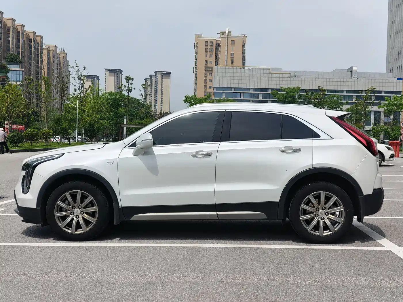 Cadillac XT4 2018 28T FWD Leading Edition фото 7