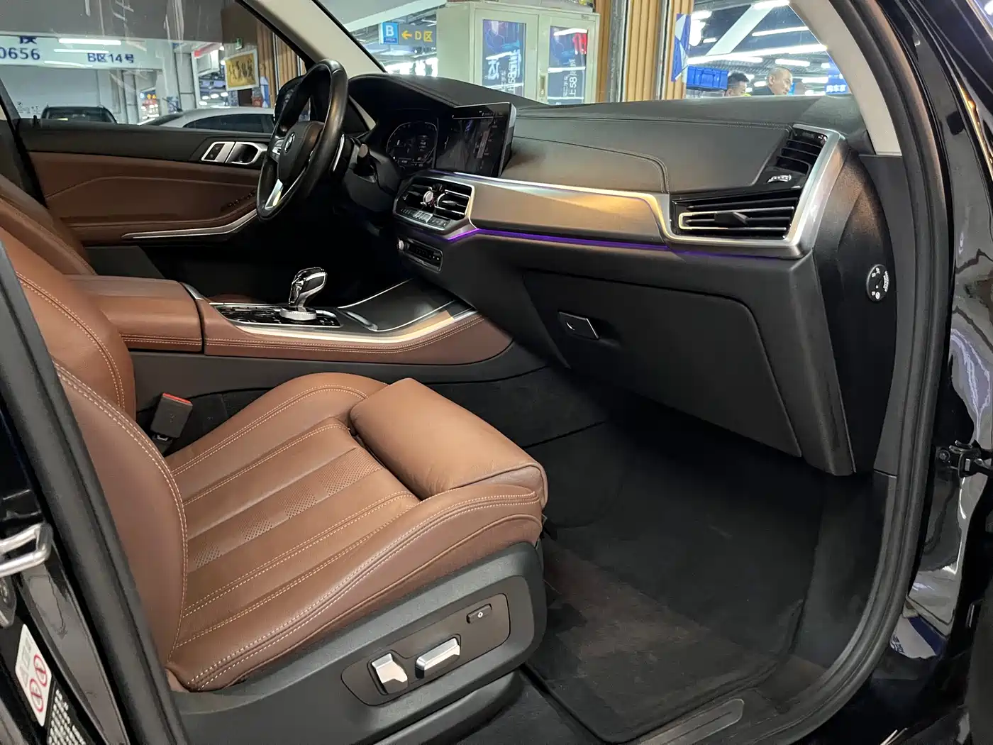BMW X5 (Import) 2019 xDrive40i M Sport Package фото 15