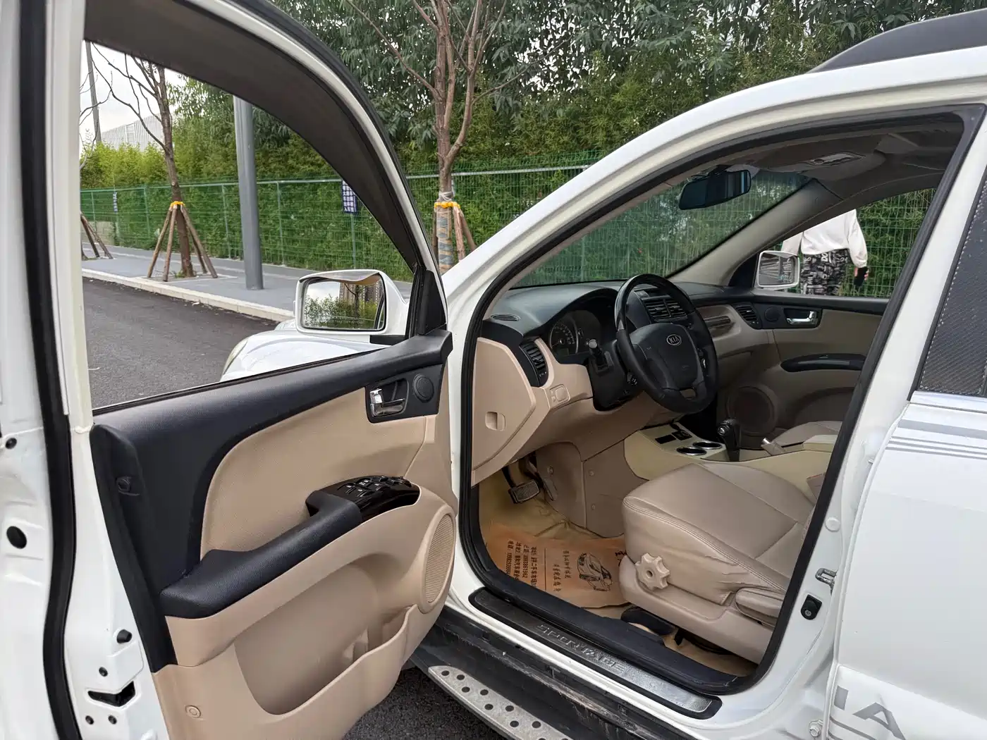 Kia Sportage 2011 2.0L Automatic 2WD GL фото 8