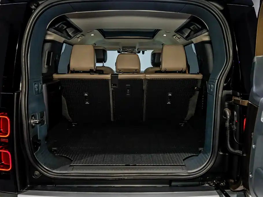 Land Rover Defender 2020 2020 Model 110 P400 HSE