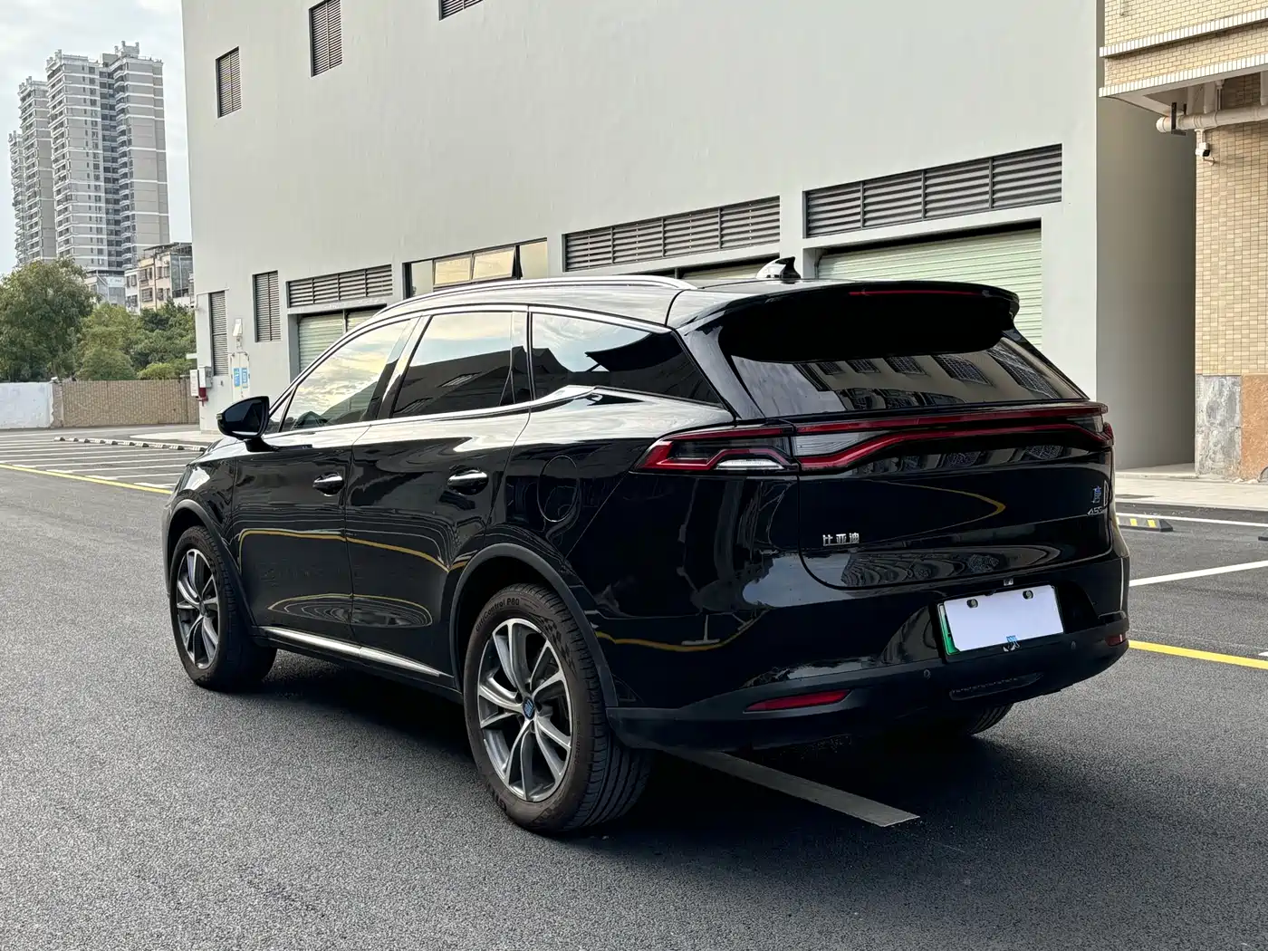 BYD Tang New Energy 2018 DM 2.0T Full-time 4WD Smart Connect Creation Edition 5-seater China V фото 7