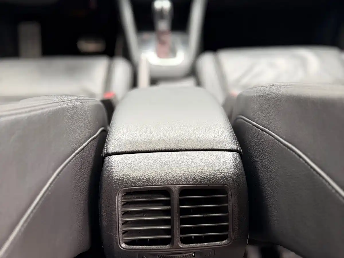 Volkswagen Golf GTI 2012 2.0TSI GTI фото 21