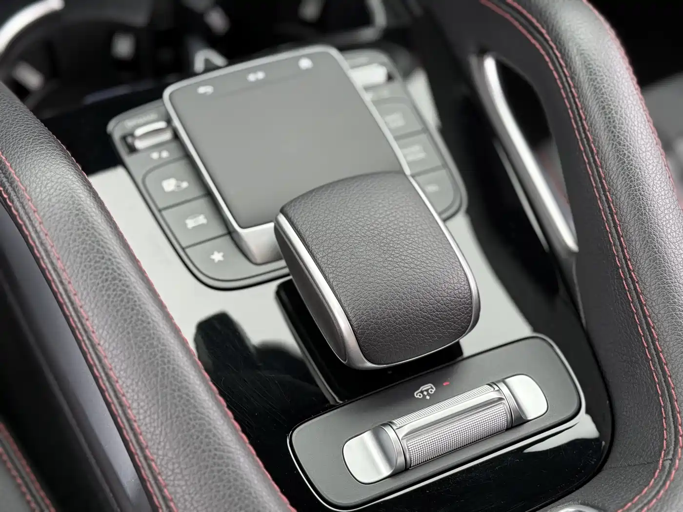 Mercedes-Benz GLE AMG 2024 AMG GLE 53 4MATIC+ фото 15