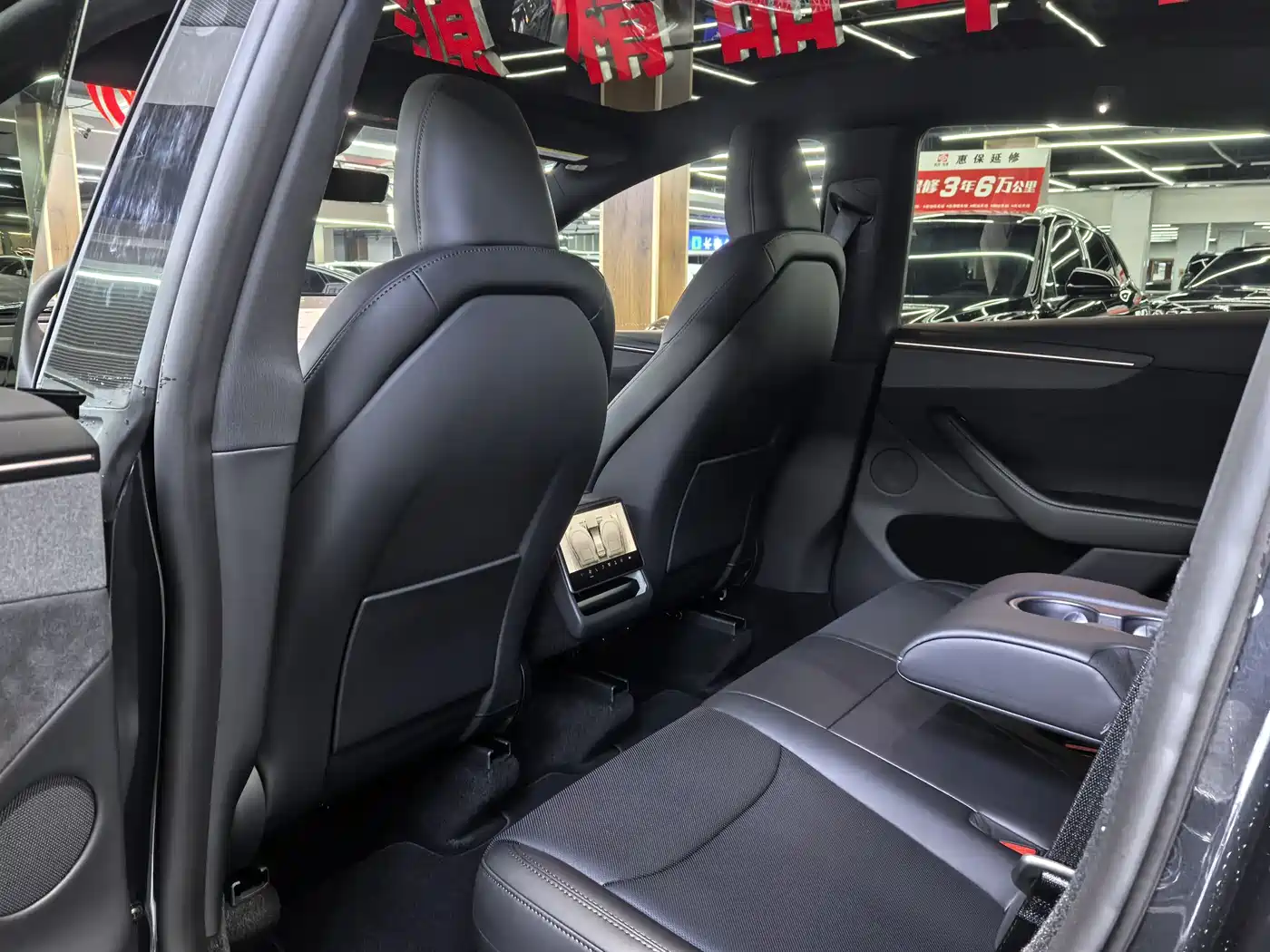 Tesla Model Y 2026 Long Range All-Wheel Drive фото 8