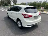 Photo 6 - Nissan Tiida