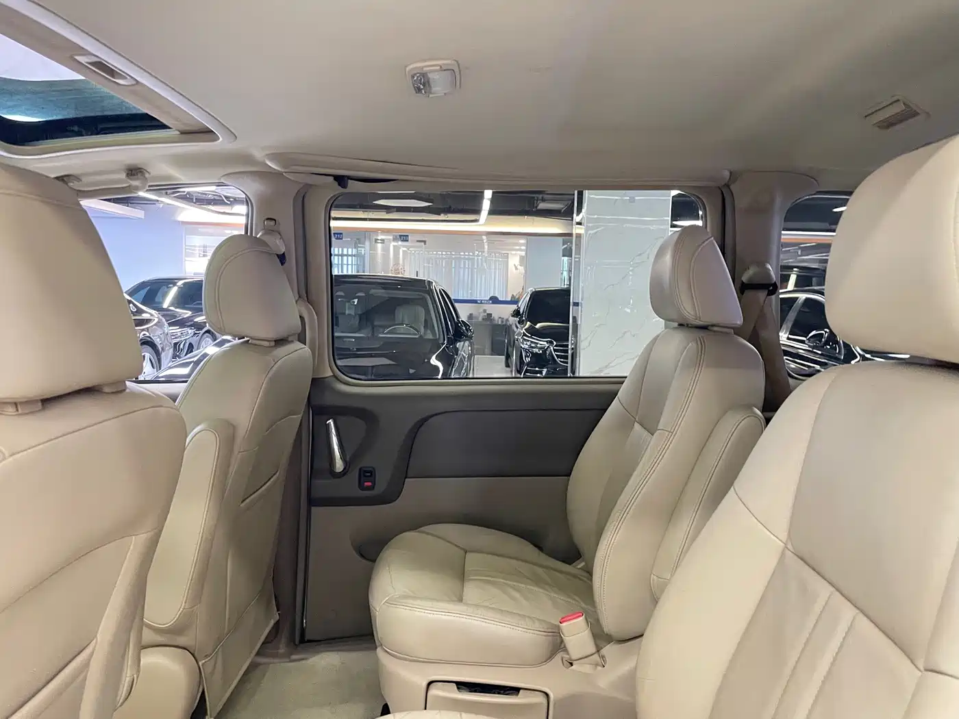 Buick GL8 2011 2011 2.4L LT Executive Edition