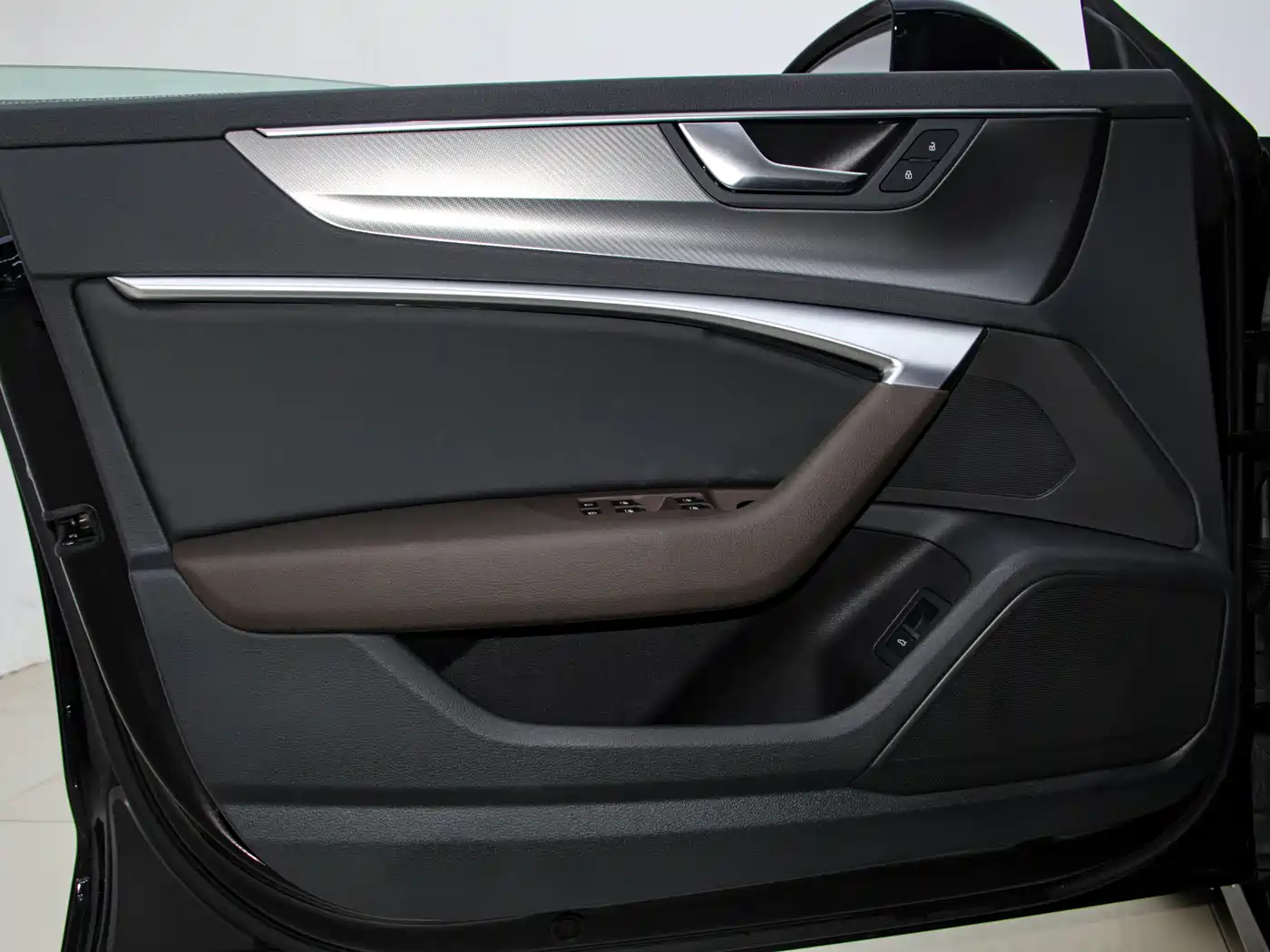 Audi A7L 2024 45TFSI S-line Dream Edition Crystal Package фото 16