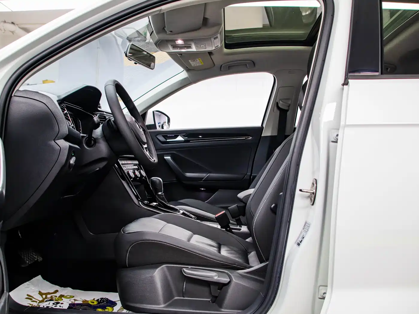 Volkswagen T-ROC 2022 280TSI DSG 2WD Elite PLUS фото 13