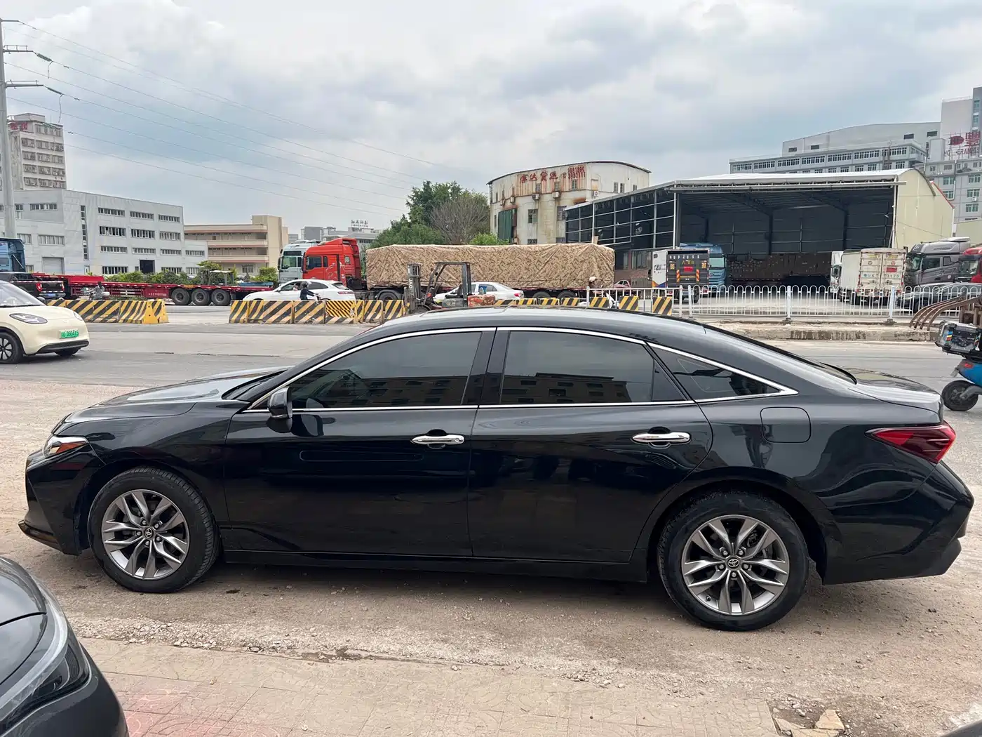 Toyota Avalon 2019 2.0L Luxury Edition (China VI) фото 4