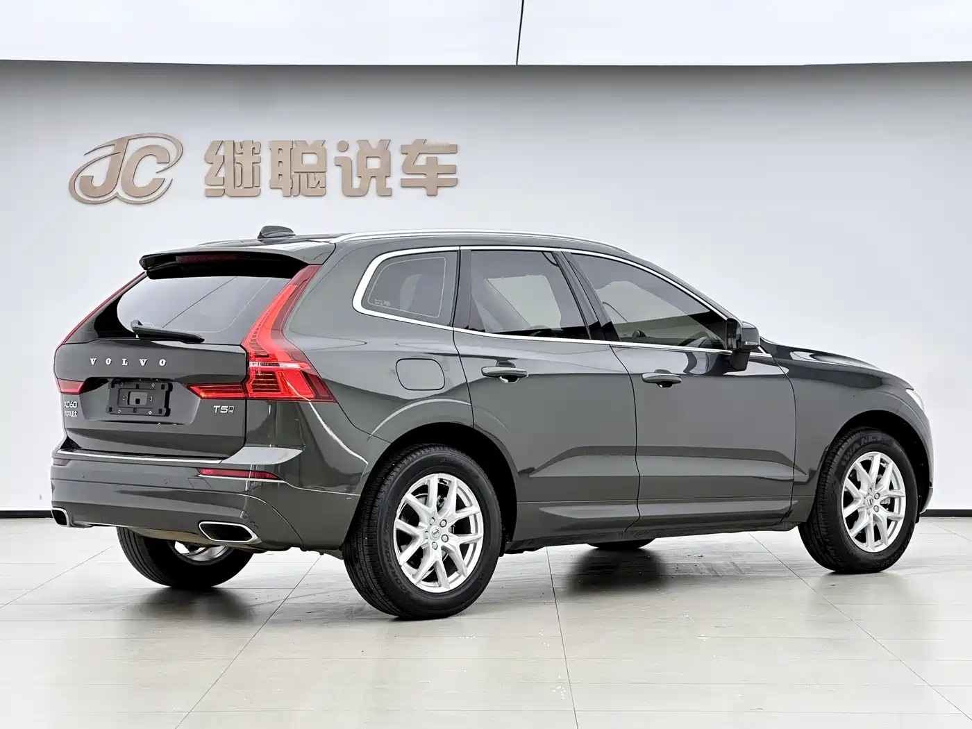 Фото 3 - Volvo XC60