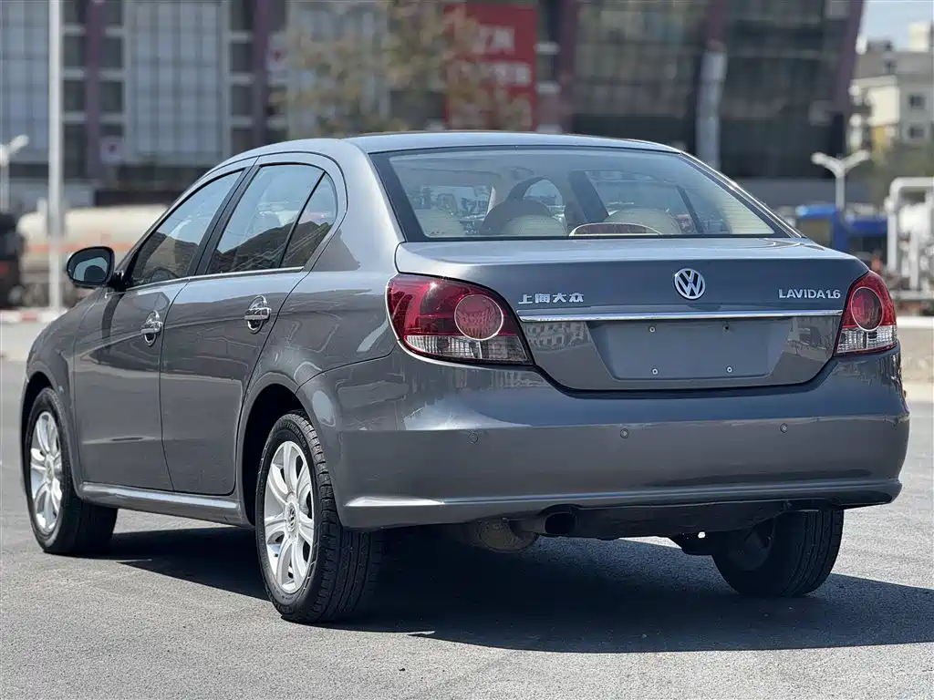 Volkswagen Lavida 2012 2011 1.6L Automatic Pinya Edition