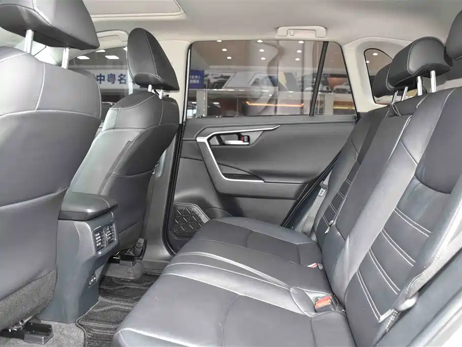 Toyota RAV4 Rongfang 2022 2.0L CVT 2WD Trend Plus Edition фото 7