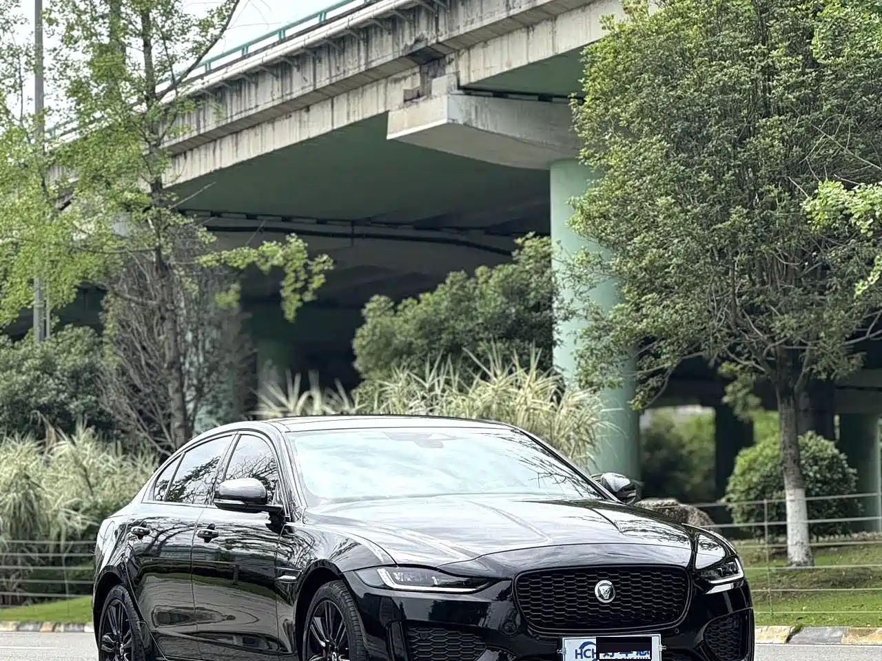 Jaguar XEL 2024 2024 Model 2.0T 250PS R-DYNAMIC S Gloss Black Sport Edition
