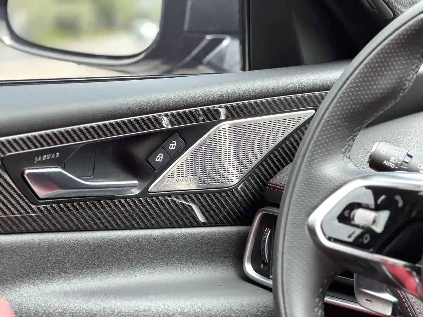 Jaguar XEL 2024 2024 Model 2.0T 250PS R-DYNAMIC S Gloss Black Sport Edition