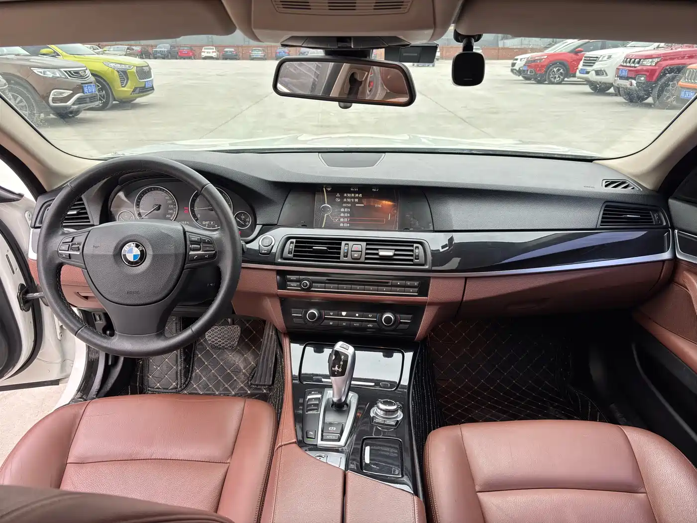 BMW 5 Series 2014 520Li Elegance фото 7