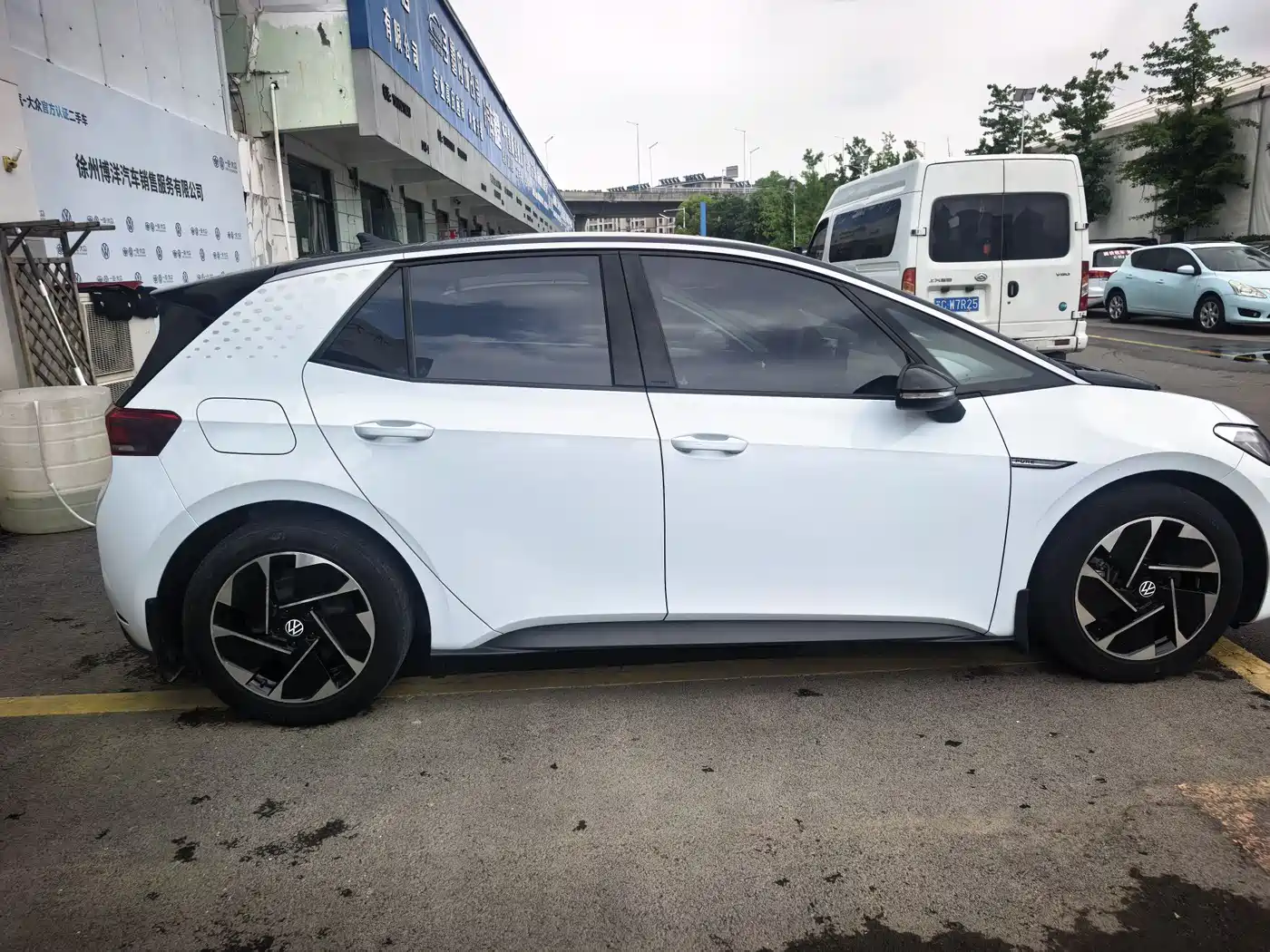 Volkswagen ID.3 2023 Pure Smart Edition фото 8